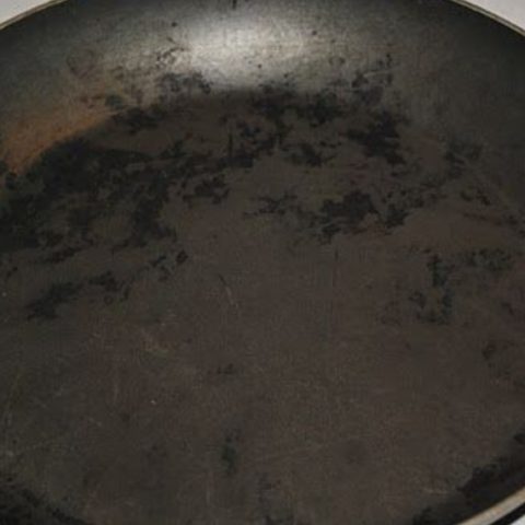 How Do You Clean a Scorched Pan?