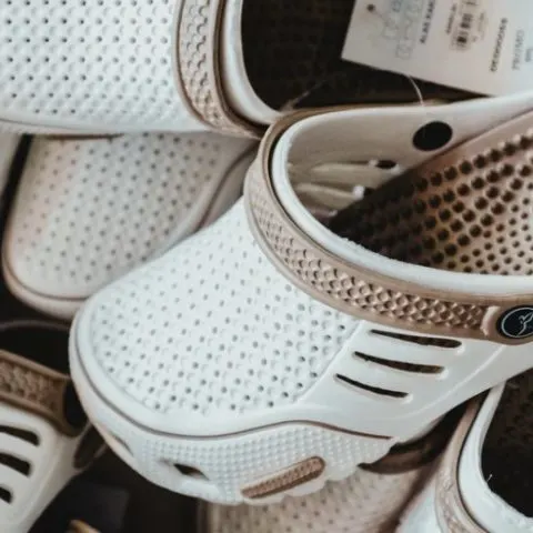 How to Clean Crocs