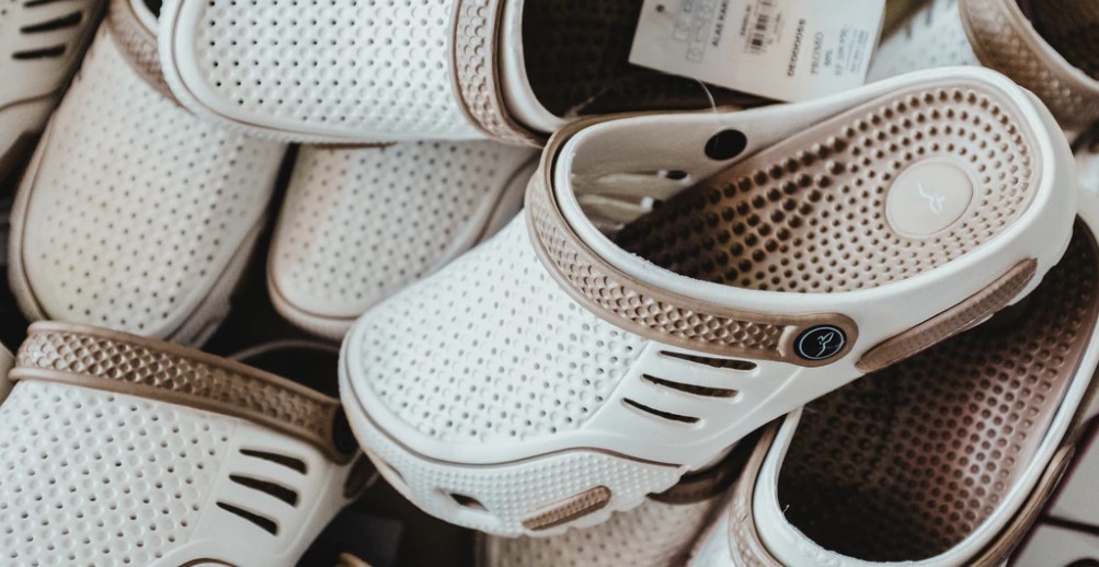 How to Clean Crocs The Indoor Haven