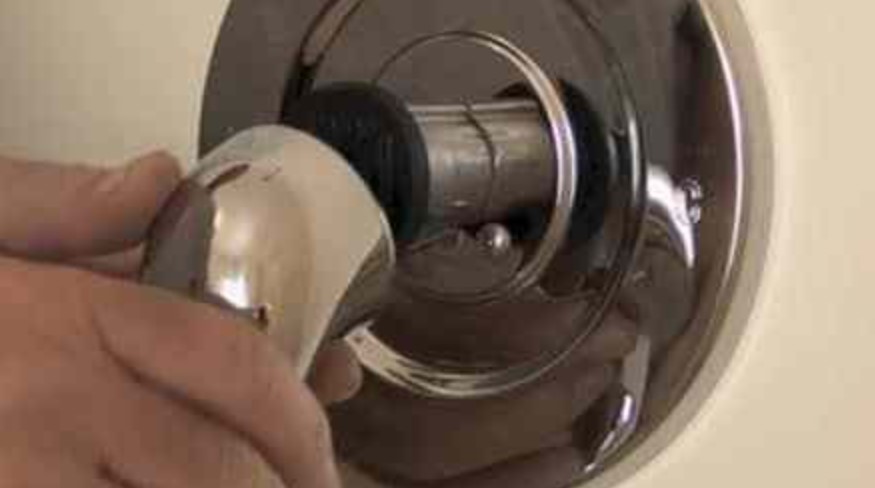 Moen Shower Valve Troubleshooting How, How To Fix A Leaky Moen Single Handle Bathtub Faucet