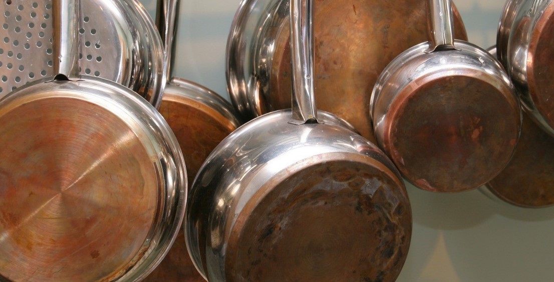 how to clean burnt copper pan