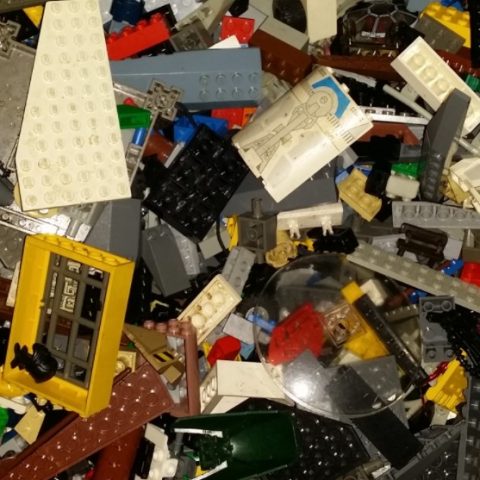 How to Clean Legos