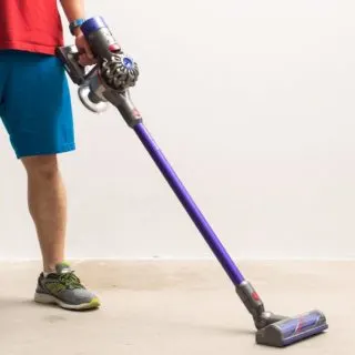 How to Clean a Dyson V8