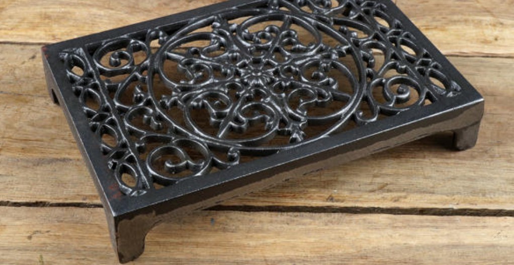 How Do You Remove Rust From a Cast Iron Trivet? The Indoor Haven
