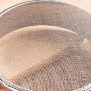 how to clean a flour sifter