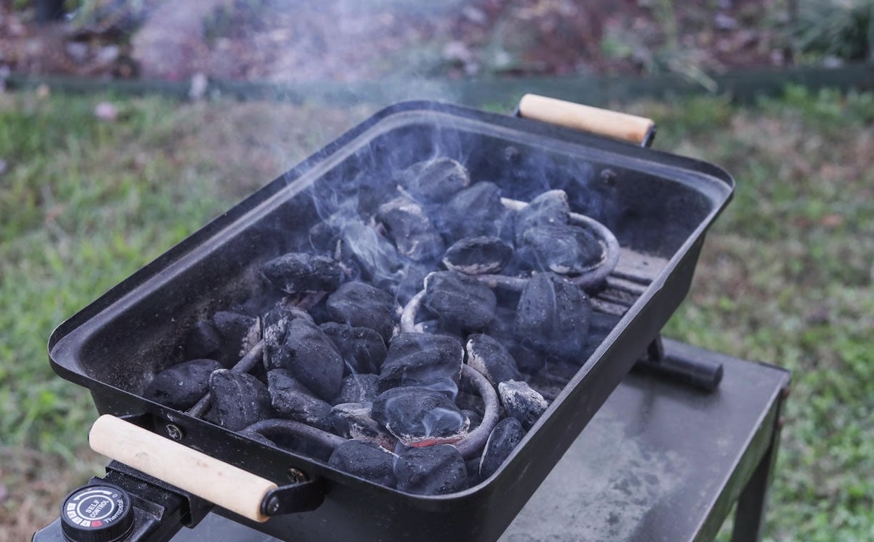 How to Put Out a Charcoal Grill The Indoor Haven