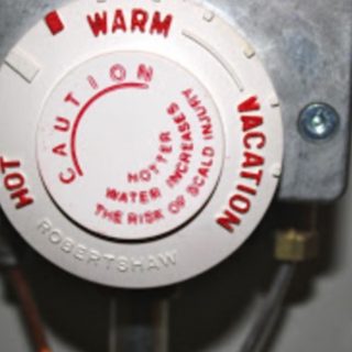 should i turn off my water heater when going out on vacation