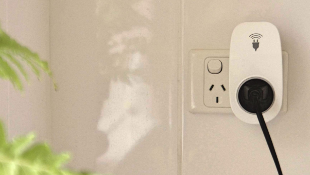 Make Your Dumb Electric Kettle Intelligent With a Smart Plug The