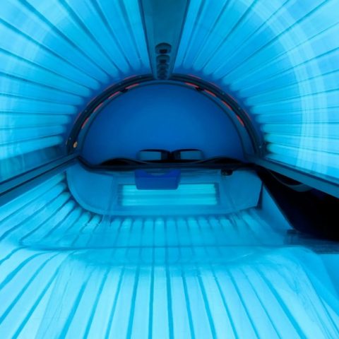 How to Change Tanning Bed Bulbs