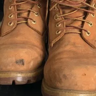 How to Clean Timberland Boots With Vinegar