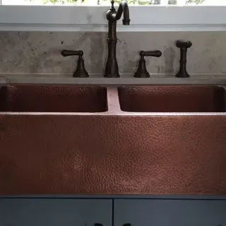How to Deep Clean a Kitchen Sink